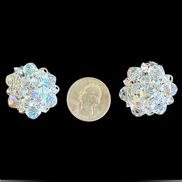 Sparkling Vtg Aurora Borealis Clip-On Cluster Earrings - Picture 4 of 5